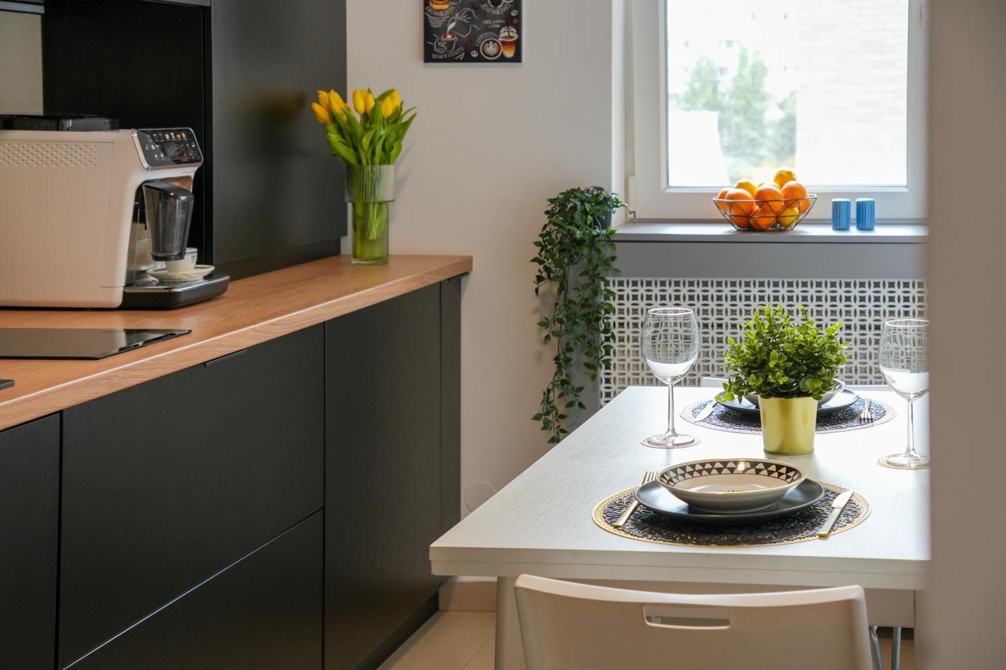 Ana - Cozy & Quiet Apt With Balcony & Garden View Bucureşti Ngoại thất bức ảnh