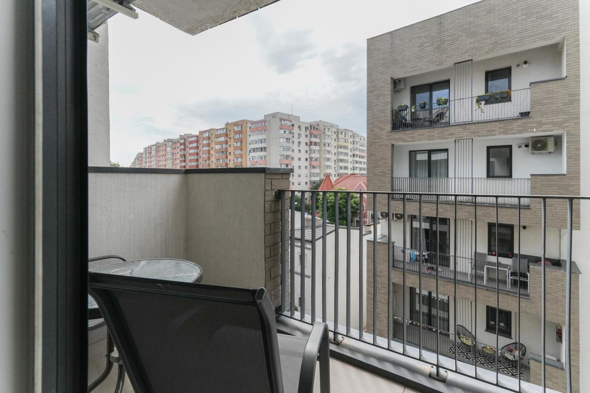Ana - Cozy & Quiet Apt With Balcony & Garden View Bucureşti Ngoại thất bức ảnh